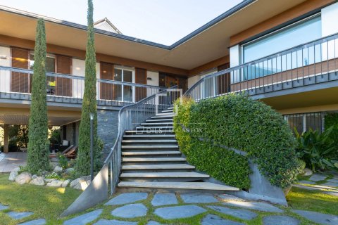 Villa for sale in Vallromanes, Barcelona, Spain 7 bedrooms, 1016 sq.m. No. 150352 - photo 7