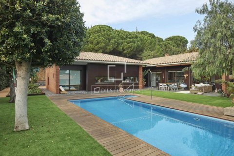 Villa for sale in Sant Vicenc De Montalt, Barcelona, Spain 5 bedrooms, 372 sq.m. No. 150349 - photo 26