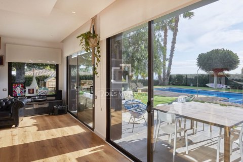 Villa for sale in Sant Vicenc De Montalt, Barcelona, Spain 5 bedrooms, 372 sq.m. No. 150349 - photo 11