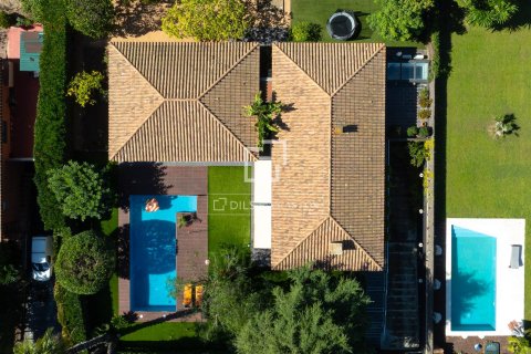 Villa for sale in Sant Vicenc De Montalt, Barcelona, Spain 5 bedrooms, 372 sq.m. No. 150349 - photo 5