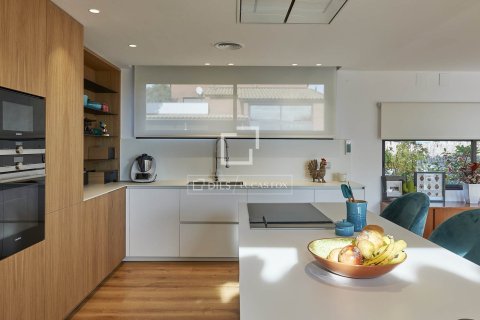 Villa for sale in Sant Vicenc De Montalt, Barcelona, Spain 5 bedrooms, 372 sq.m. No. 150349 - photo 13