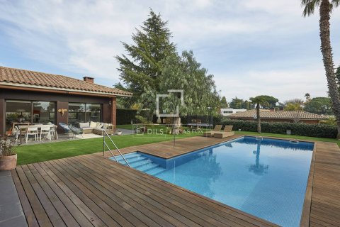 Villa for sale in Sant Vicenc De Montalt, Barcelona, Spain 5 bedrooms, 372 sq.m. No. 150349 - photo 25