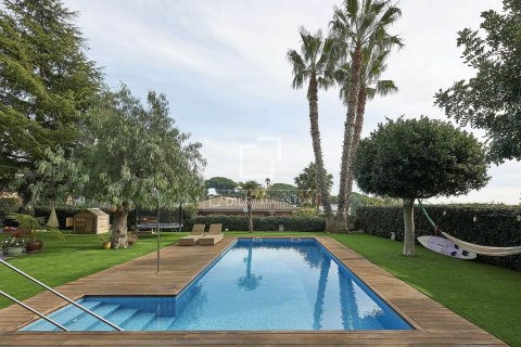 Villa for sale in Sant Vicenc De Montalt, Barcelona, Spain 5 bedrooms, 372 sq.m. No. 150349 - photo 7