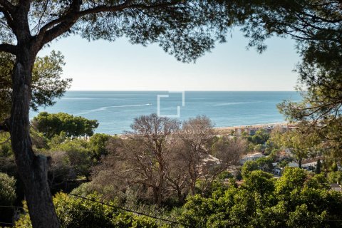 Villa in vendita a Castelldefels, Barcelona, Spagna 5 camere da letto, 331 mq. N° 150354 - foto 4