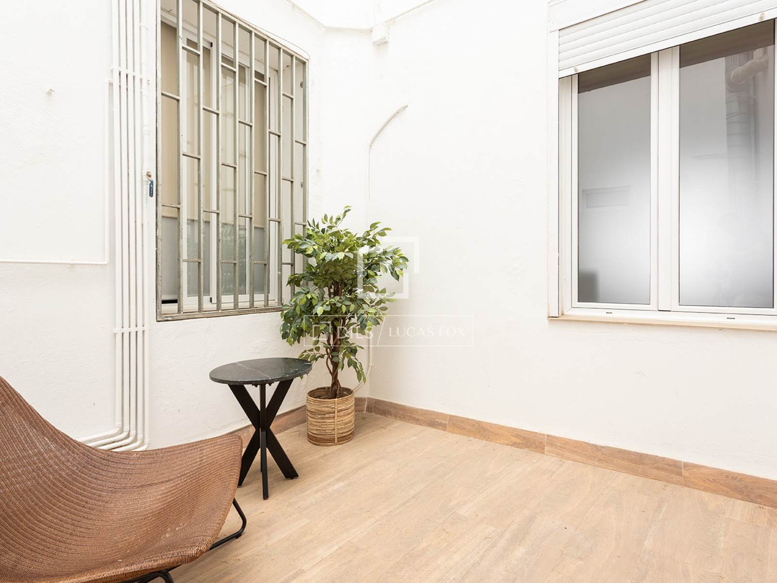 Apartment in Barcelona, Spain 2 bedrooms, 85 sq.m. No. 161404