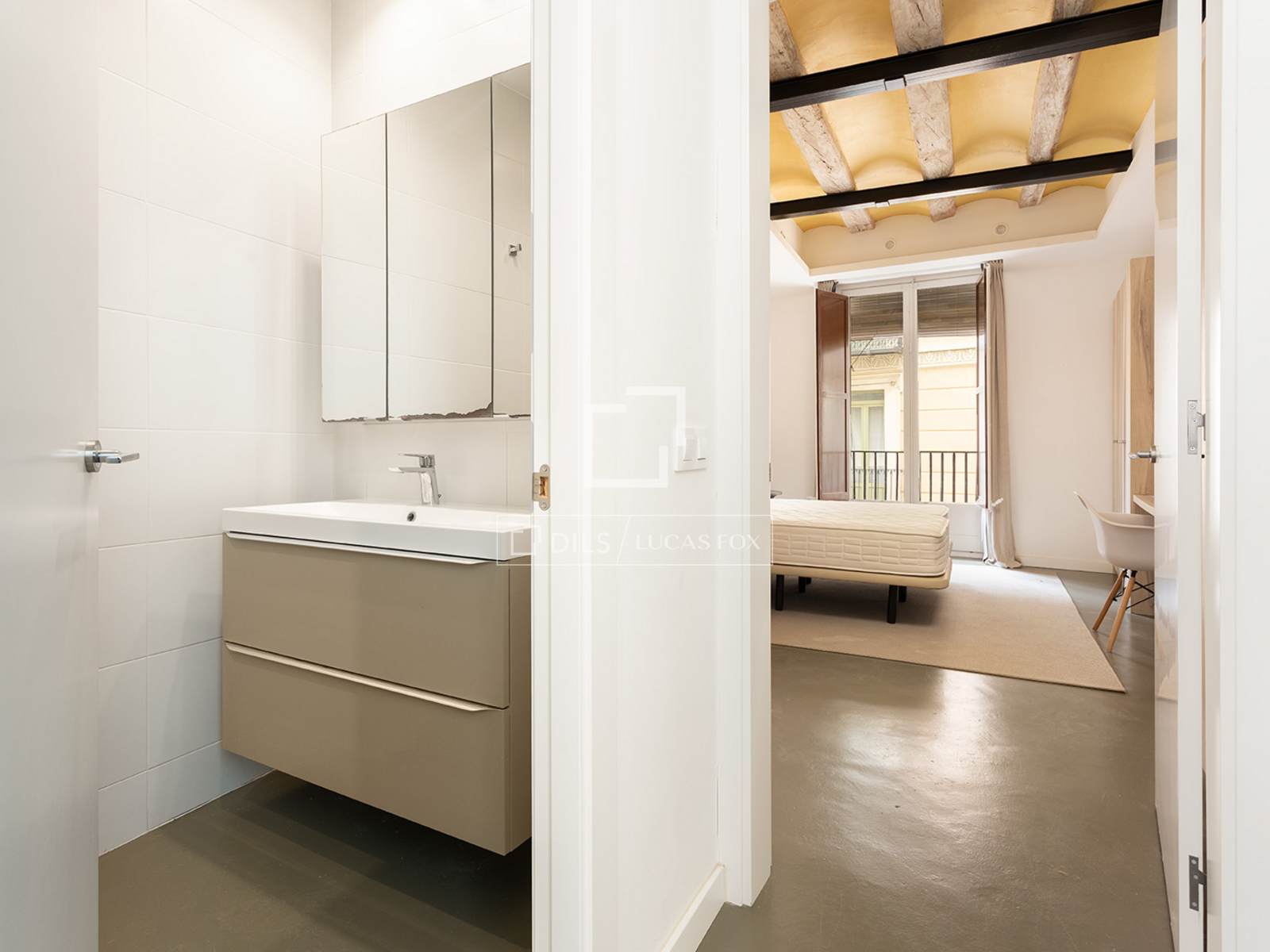 Apartment in Barcelona, Spain 2 bedrooms, 85 sq.m. No. 161404