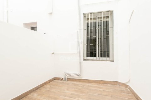 Lägenhet till salu i Barcelona, Spanien 2 sovrum, 85 kvm. Nr. 161404 - foto 25