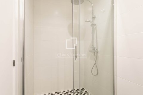 Lägenhet till salu i Barcelona, Spanien 2 sovrum, 85 kvm. Nr. 161404 - foto 27