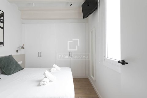 Lägenhet till salu i Barcelona, Spanien 2 sovrum, 67 kvm. Nr. 161405 - foto 16