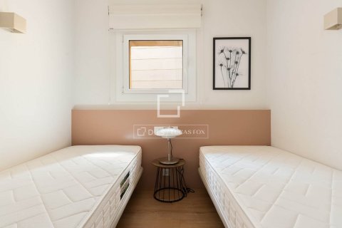 Huoneisto myytävänä Barcelona, Espanja, 2 makuuhuonetta, 67 m2 No. 161405 - kuva 19