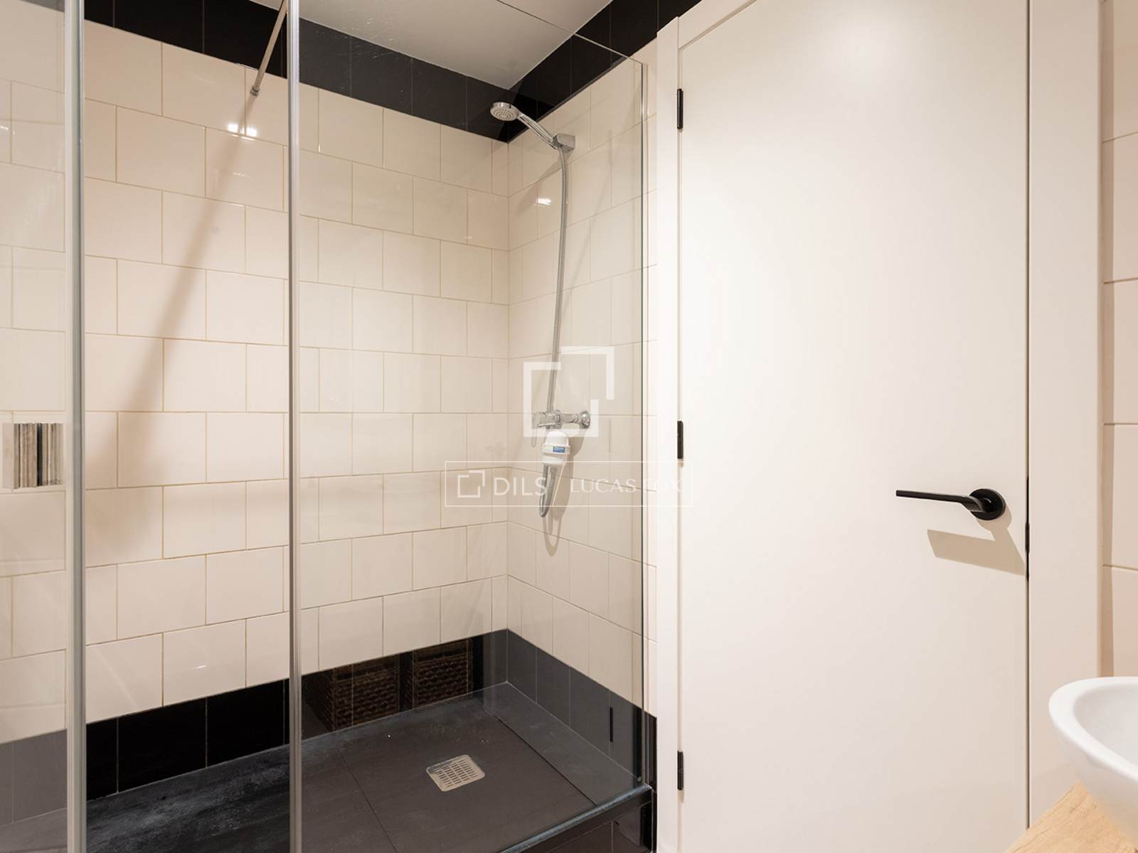 Wohnung in Barcelona, Spanien 2 Schlafzimmer, 67 m2 Nr. 161405