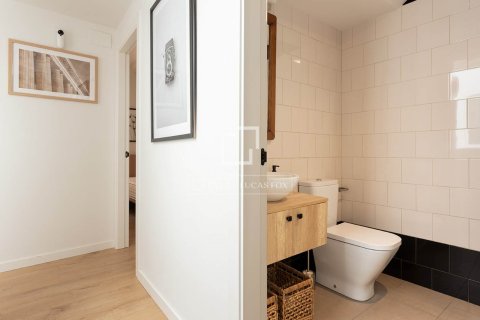 Huoneisto myytävänä Barcelona, Espanja, 2 makuuhuonetta, 67 m2 No. 161405 - kuva 27