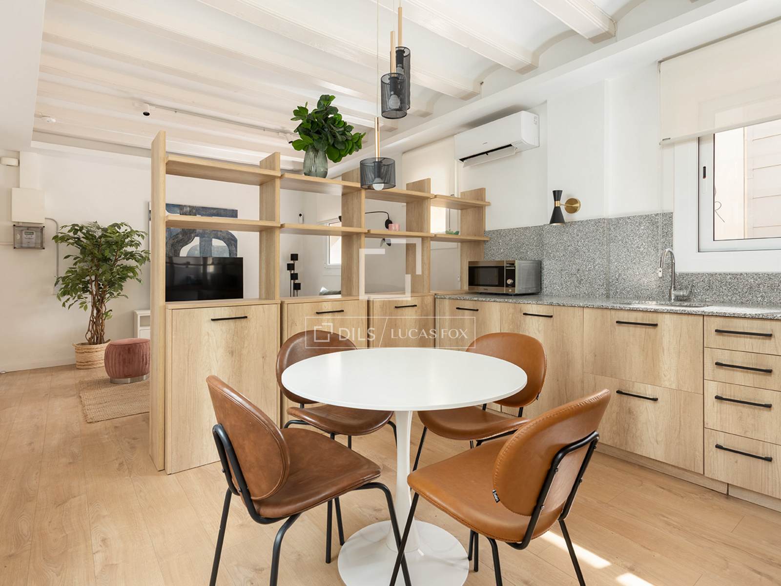 Wohnung in Barcelona, Spanien 2 Schlafzimmer, 67 m2 Nr. 161405