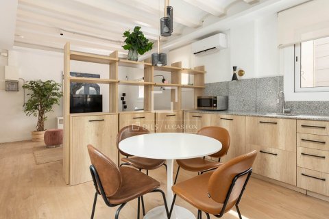 Huoneisto myytävänä Barcelona, Espanja, 2 makuuhuonetta, 67 m2 No. 161405 - kuva 13