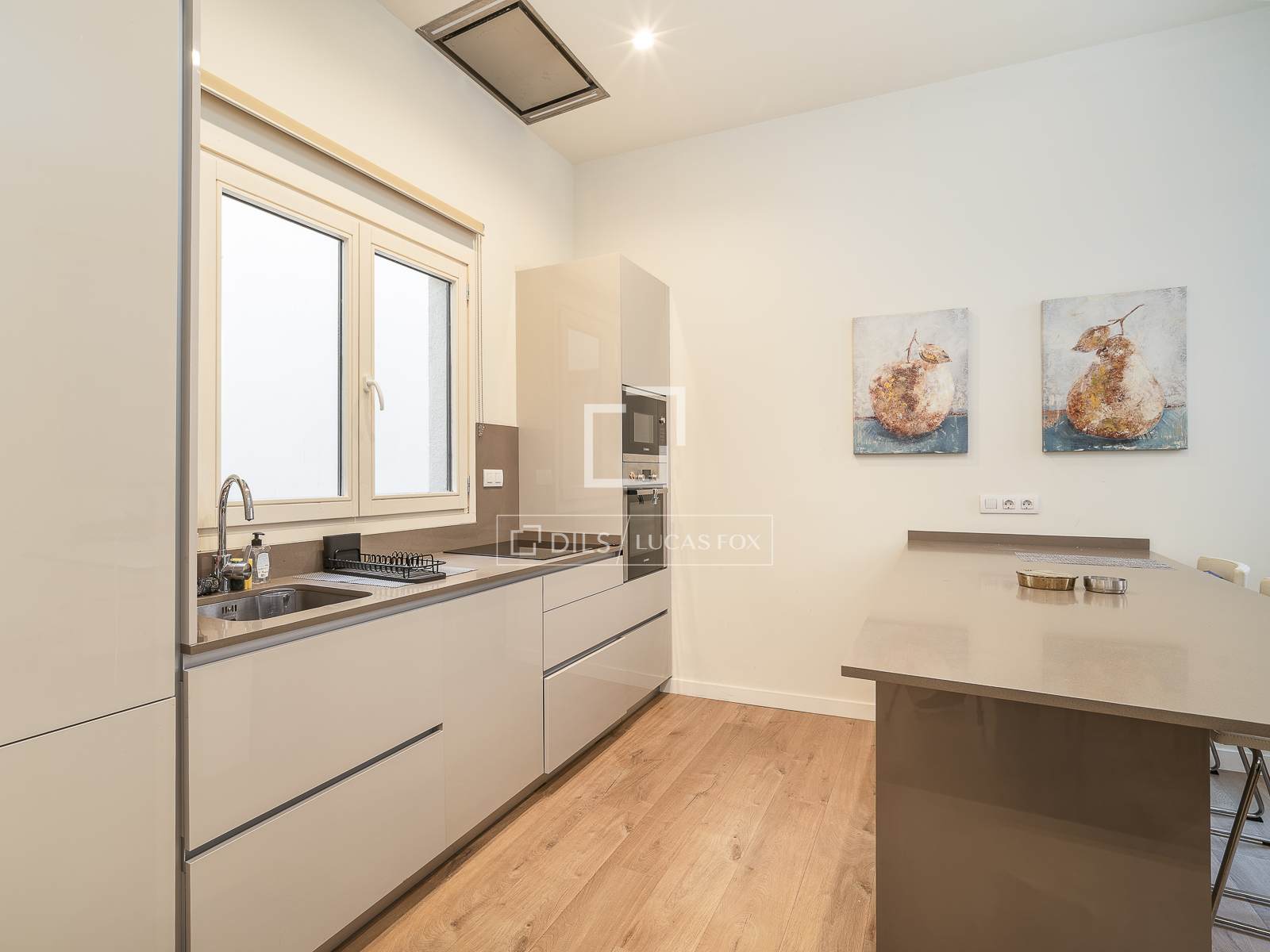 Appartamento a Barcelona, Spagna 4 camere da letto, 169 mq. N° 161403