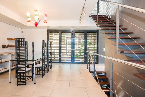 Villa for sale in Valldoreix, Barcelona, Spain 6 bedrooms, 447 sq.m. No. 161399 - photo 16