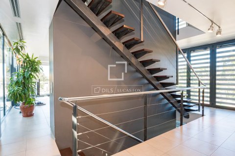 Villa for sale in Valldoreix, Barcelona, Spain 6 bedrooms, 447 sq.m. No. 161399 - photo 18