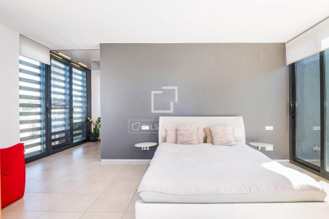 Villa for sale in Valldoreix, Barcelona, Spain 6 bedrooms, 447 sq.m. No. 161399 - photo 29