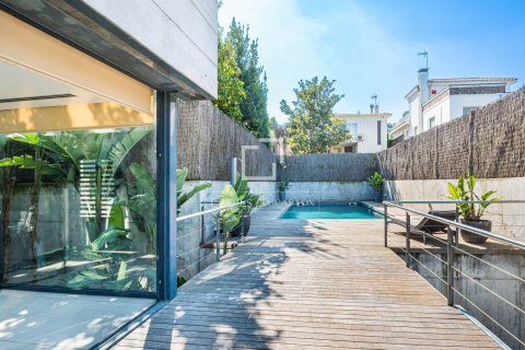 Villa for sale in Valldoreix, Barcelona, Spain 6 bedrooms, 447 sq.m. No. 161399 - photo 9