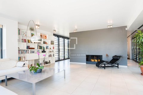 Villa for sale in Valldoreix, Barcelona, Spain 6 bedrooms, 447 sq.m. No. 161399 - photo 4