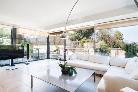 Villa for sale in Valldoreix, Barcelona, Spain 6 bedrooms, 447 sq.m. No. 161399 - photo 5