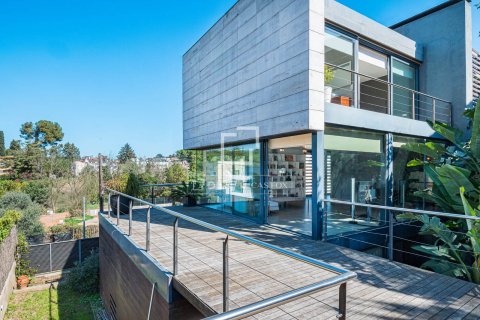 Villa for sale in Valldoreix, Barcelona, Spain 6 bedrooms, 447 sq.m. No. 161399 - photo 10