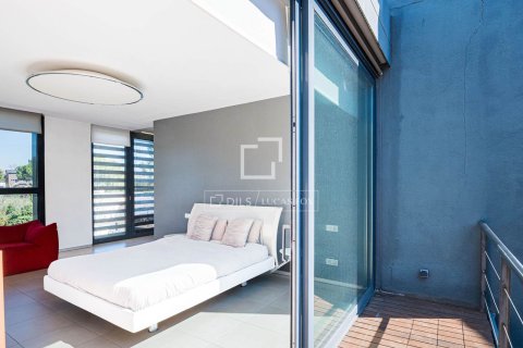 Villa for sale in Valldoreix, Barcelona, Spain 6 bedrooms, 447 sq.m. No. 161399 - photo 30