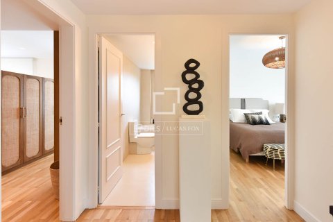 Apartment à vendre à Barcelona, Espagne, 4 chambres, 174 m2 No. 161400 - photo 15