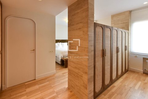 Apartment à vendre à Barcelona, Espagne, 4 chambres, 174 m2 No. 161400 - photo 27