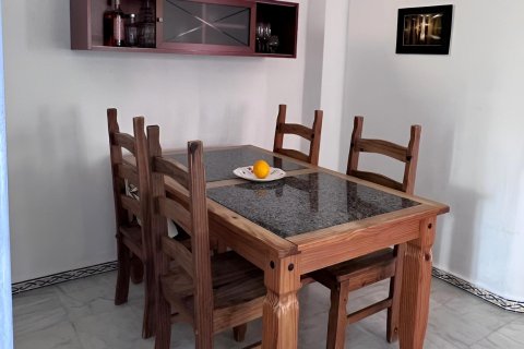 Lägenhet till salu i Torrevieja, Alicante, Spanien 3 sovrum, 96 kvm. Nr. 146638 - foto 5