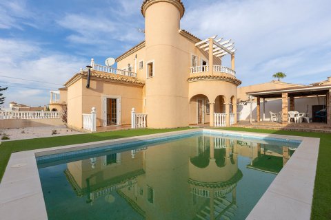 Villa zum Verkauf in Ciudad Quesada, Alicante, Spanien 4 Schlafzimmer,  Nr. 146641 - Foto 1