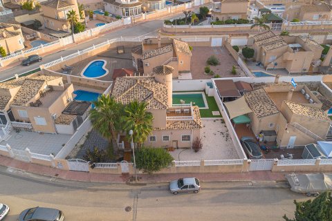 Villa zum Verkauf in Ciudad Quesada, Alicante, Spanien 4 Schlafzimmer,  Nr. 146641 - Foto 3