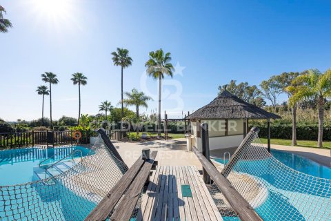 Takvåning till salu i Estepona, Malaga, Spanien 3 sovrum, 154 kvm. Nr. 158347 - foto 3