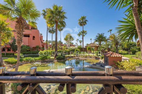 Kattohuoneisto myytävänä Estepona, Malaga, Espanja, 3 makuuhuonetta, 206 m2 No. 158352 - kuva 15