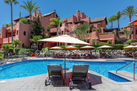 Kattohuoneisto myytävänä Estepona, Malaga, Espanja, 3 makuuhuonetta, 206 m2 No. 158352 - kuva 12