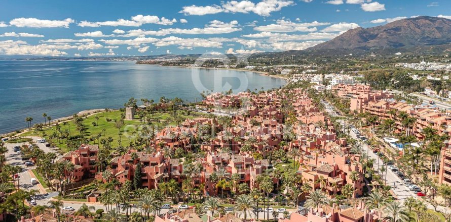 Kattohuoneisto Estepona, Malaga, Espanja 3 makuuhuonetta, 206 m2 No. 158352