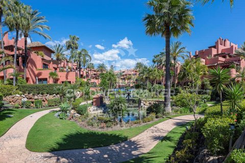 Kattohuoneisto myytävänä Estepona, Malaga, Espanja, 3 makuuhuonetta, 206 m2 No. 158352 - kuva 17
