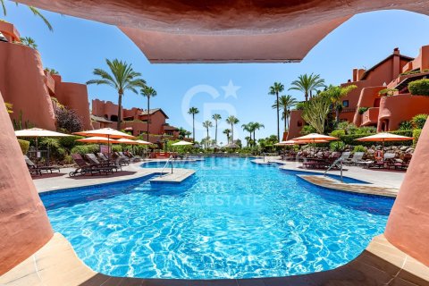 Kattohuoneisto myytävänä Estepona, Malaga, Espanja, 3 makuuhuonetta, 206 m2 No. 158352 - kuva 11