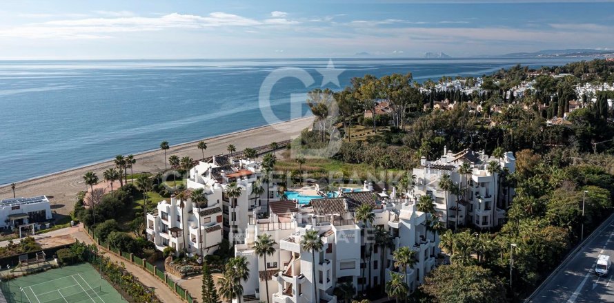 Lägenhet i Estepona, Malaga, Spanien 3 sovrum, 120 kvm. Nr. 158348