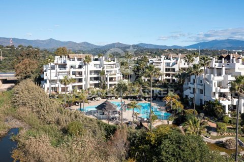 Lägenhet till salu i Estepona, Malaga, Spanien 3 sovrum, 120 kvm. Nr. 158348 - foto 13