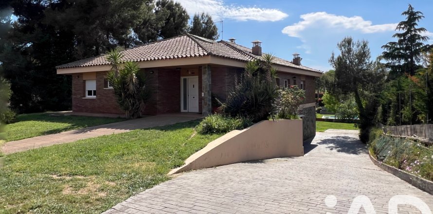House in Sabadell, Barcelona, Spanien 4 Schlafzimmer, 402 m2 Nr. 188396