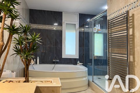 House zum Verkauf in Sabadell, Barcelona, Spanien 4 Schlafzimmer, 402 m2 Nr. 188396 - Foto 11