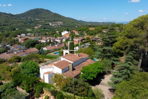 Villa zum Verkauf in Vallromanes, Barcelona, Spanien 6 Schlafzimmer, 552 m2 Nr. 150965 - Foto 1