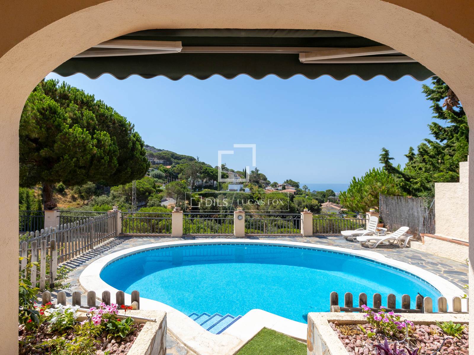 Villa i Cabrils, Barcelona, Spanien 4 sovrum, 218 kvm. Nr. 150967