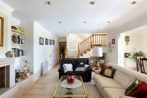 Villa till salu i Cabrils, Barcelona, Spanien 4 sovrum, 218 kvm. Nr. 150967 - foto 11