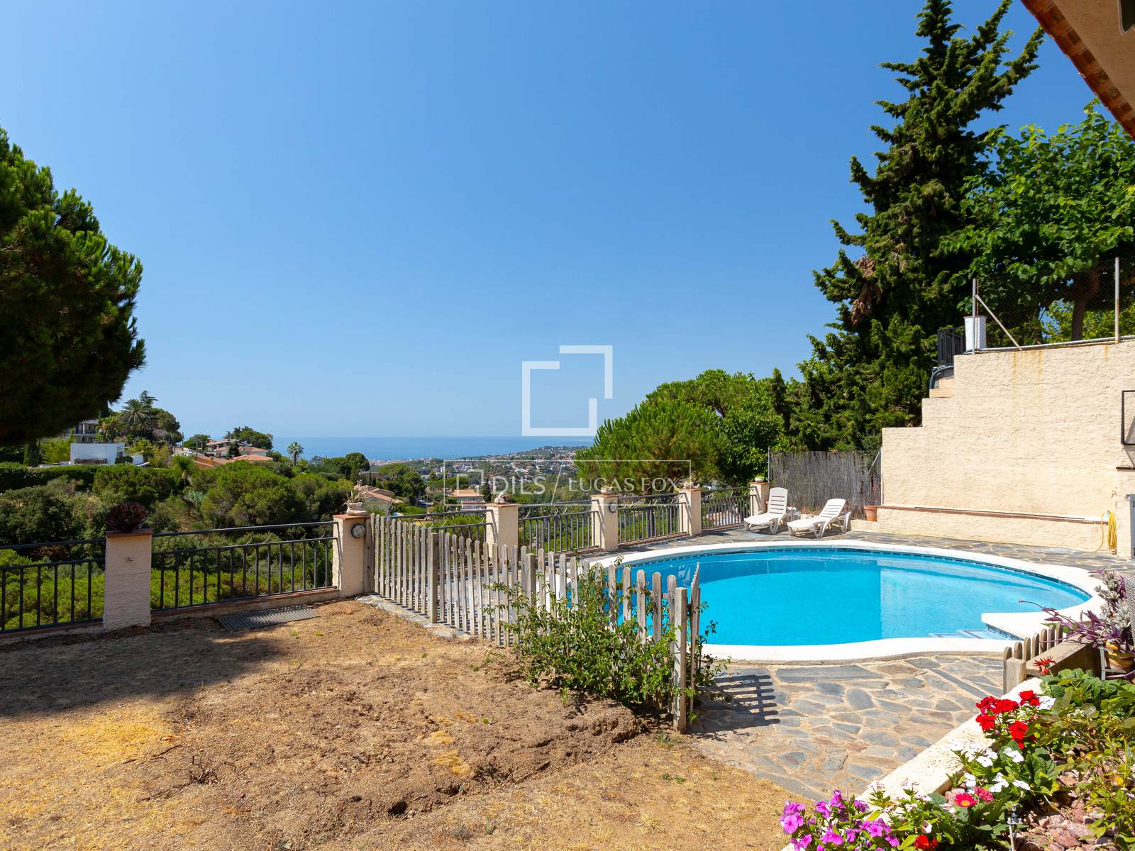 Villa i Cabrils, Barcelona, Spanien 4 sovrum, 218 kvm. Nr. 150967
