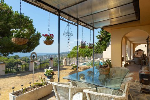 Villa till salu i Cabrils, Barcelona, Spanien 4 sovrum, 218 kvm. Nr. 150967 - foto 16