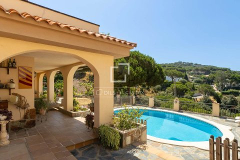 Villa till salu i Cabrils, Barcelona, Spanien 4 sovrum, 218 kvm. Nr. 150967 - foto 5