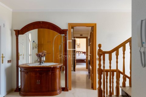 Villa till salu i Cabrils, Barcelona, Spanien 4 sovrum, 218 kvm. Nr. 150967 - foto 10