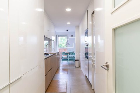 Dzīvoklis pārdošanā Sant Just Desvern, Barcelona, Spānijā 3 istabas, 106 m2 Nr. 150969 - attēls 6